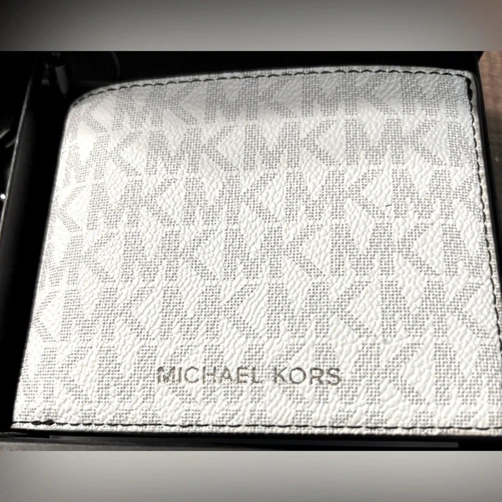 Michael Kors Bright White Keychain and Wallet Set